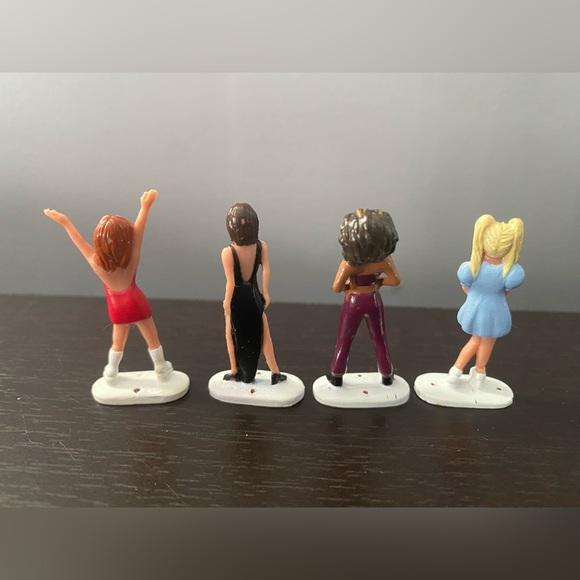 Spice Girls Barbie Clothes & Shoes - Picture 5 of 7